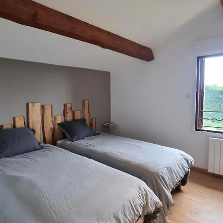 Renove Avec Terrasse Panoramique Et Confort A Saint-chamond, Proche Saint-etienne Et Lyon - Fr-1-496-324